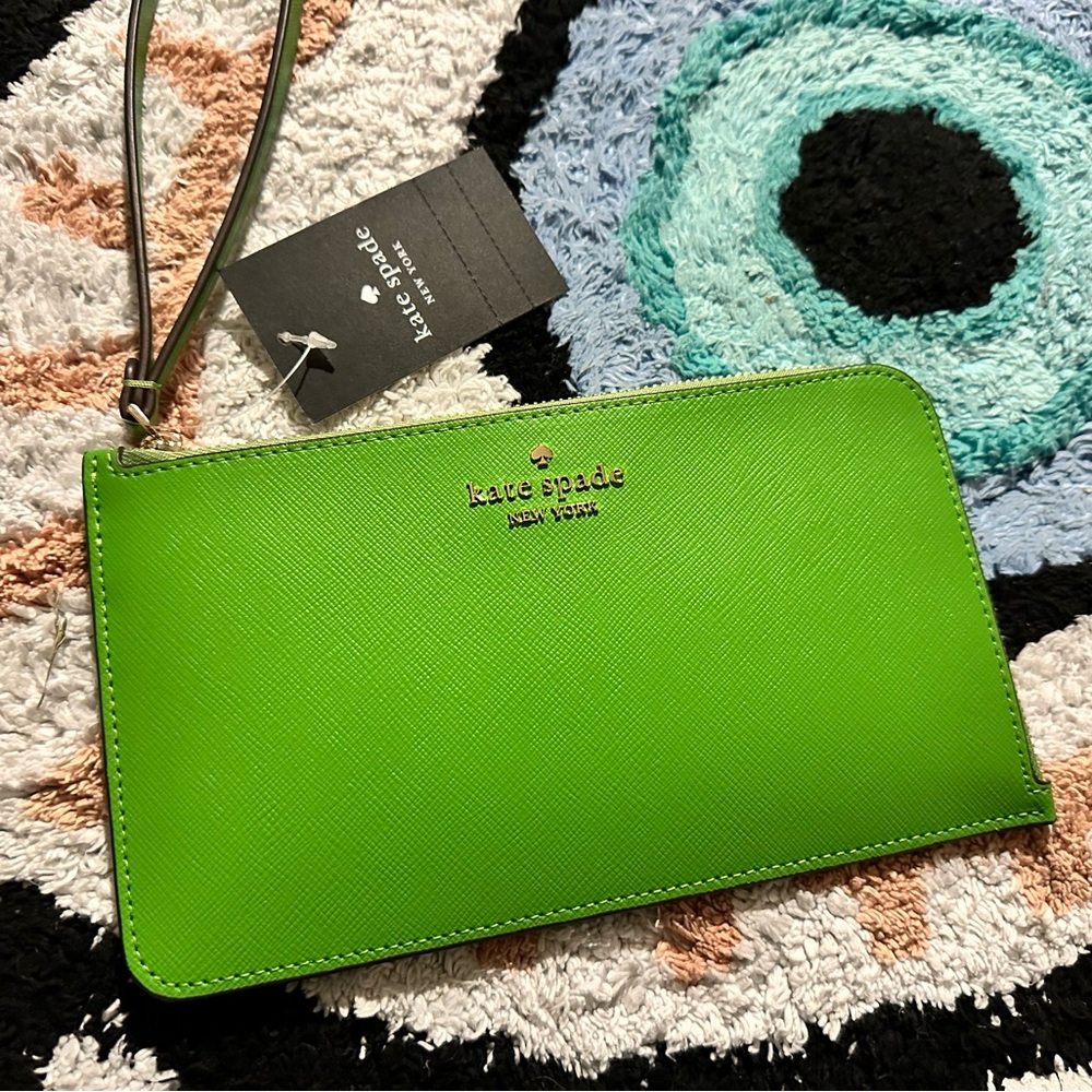 Kate Spade Medium Zip Wristlet